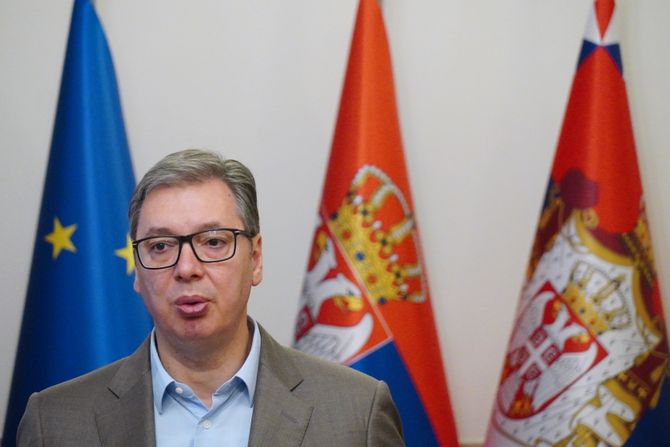 VUČIĆ ODLIKOVANJE JEVREMOVIĆ