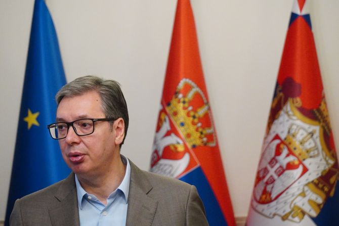 VUČIĆ ODLIKOVANJE JEVREMOVIĆ