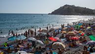 Turisti se hvataju za glavu zbog cena u Sutomoru: "Prošli smo kao bosi po trnju, cene smeštaja idu u nebesa"