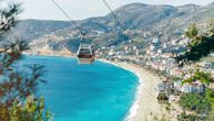 Ukradeni lični podaci stotinu hiljada turista koji dolaze na Jadran, na meti i Srbi: Skandal pred sezonu