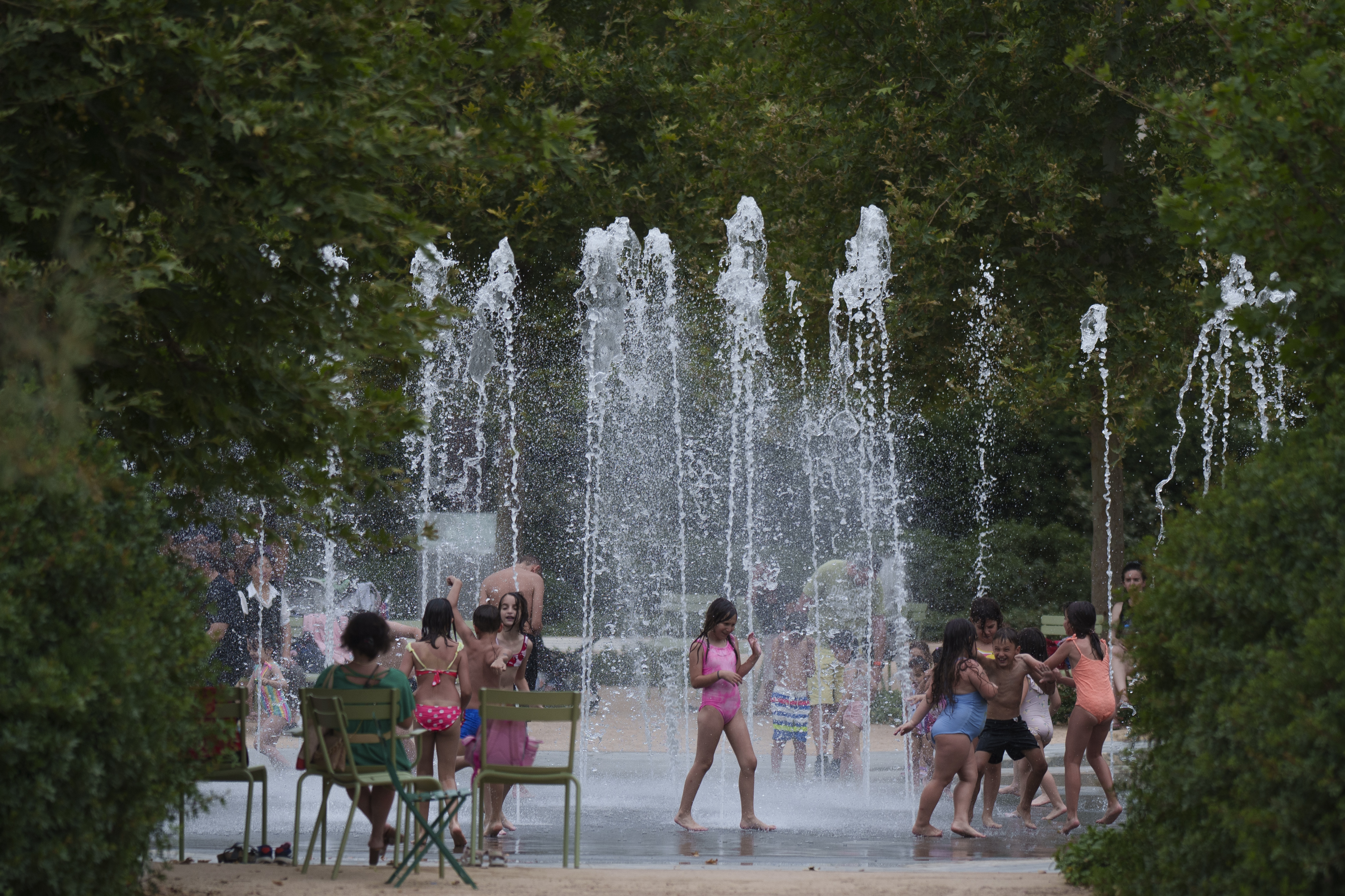 Grčka danas u crvenom, temperatura ide i do 43℃! Donosimo detaljnu prognozu po regionima i danima