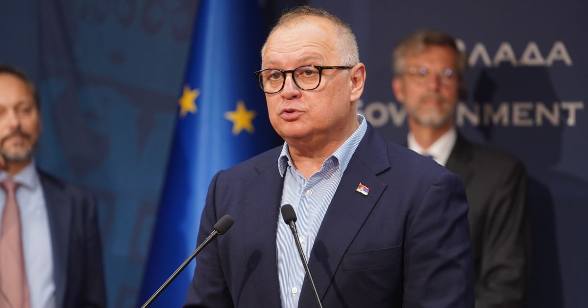 Vesić: Veliki infrastrukturni projekti u Podrinju podižu životni standard građana Vesić: Veliki infrastrukturni projekti u Podrinju podižu životni standard građana