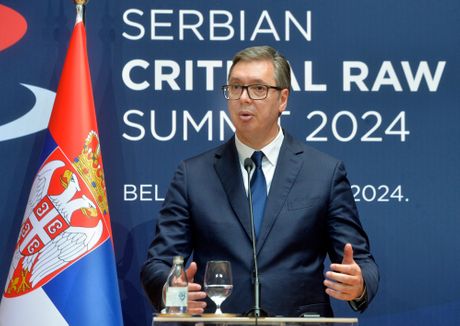 Aleksandar Vučić, Olaf Šolc