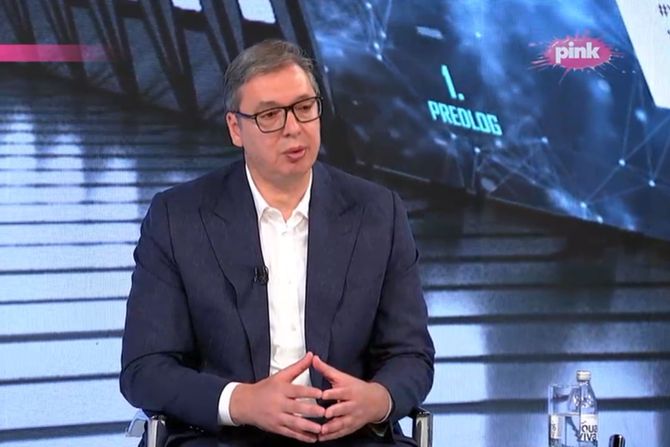 Aleksandar Vučić, TV Pink