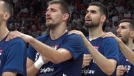 Kakva scena: Nikola Jokić iz sveg glasa pevao "Bože pravde", stavio i tri prsta na srce, ovako se voli Srbija