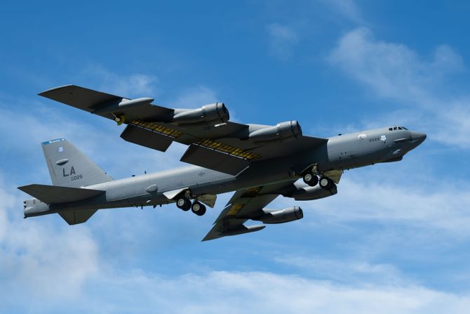 Boeing B-52  Stratofortress