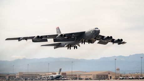 Boeing B-52  Stratofortress