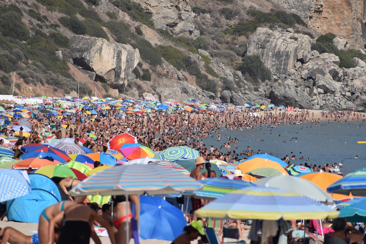 Ležaljka na plaži košta i 200 evra: Ovu zemlju Srbi rado posećuju, ali je za mnoge preskupa
