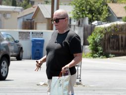 Nikol Egert Nicole Eggert