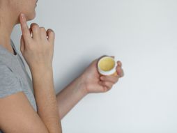 Trik, vaselin, parfem