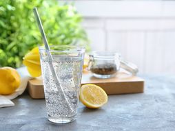 Čia semnke, čia voda