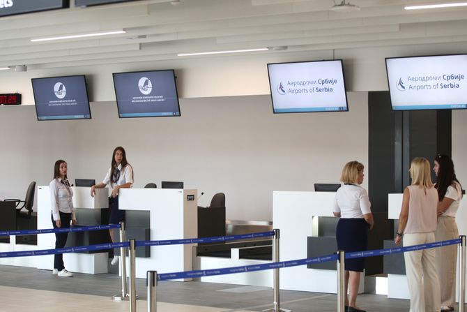 NIŠ AERODROM PREDSEDNIK