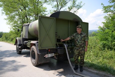 Pomoć Vojska vodosnabdevanje opštine Gornji Milanovac i Mionica