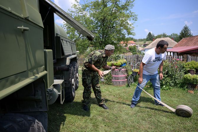 Pomoć Vojska vodosnabdevanje opštine Gornji Milanovac i Mionica