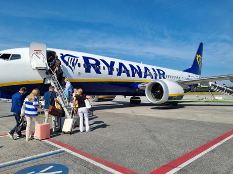 Boeing 737-8200 Ryanair