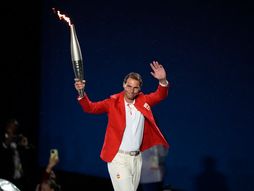 Rafael Nadal, baklja, otvaranje, ceremonija otvaranja, Olimpijske igre 2024, Pariz