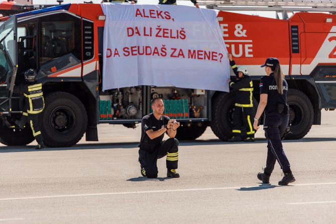 niš, aerodrom, veridba, vatrogasac, policajka