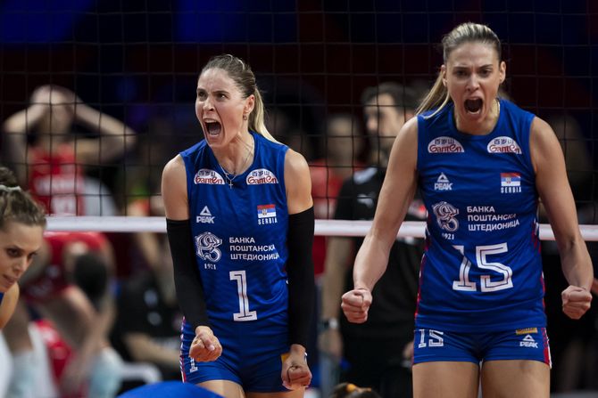 Bianka Buša i Jovana Stevanović - odbojkašice Srbije Bianka Buša i Jovana Stevanović - odbojkašice Srbije
