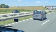 Ljudi se smeju dok gledaju snimak, a vozači bi plakali: Šta vi kažete na video sa auto-puta ka Novom Sadu?