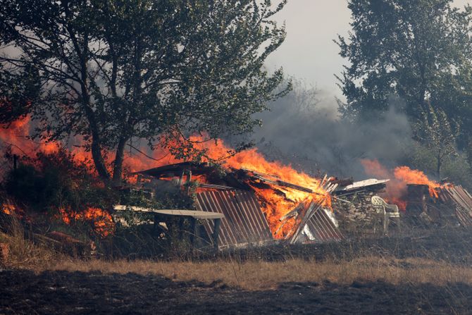 Šumski požar kod aerodroma Zemunik kraj Zadra