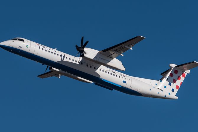 Croatia Airlines DHC 8