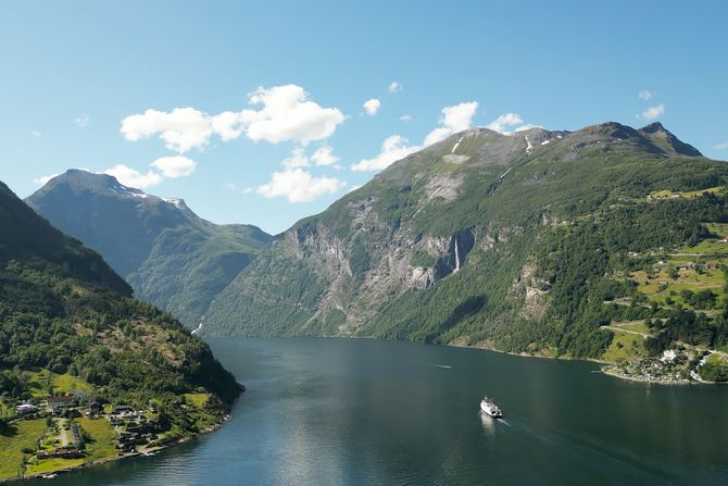 Akerneset mountain Planina