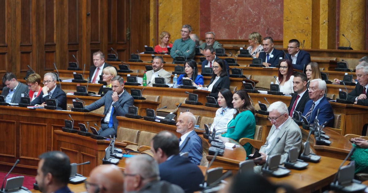 Skupština Srbije usvojila: Pripadnici snaga bezbednosti neće moći da izdaju stan kupljen povoljnije