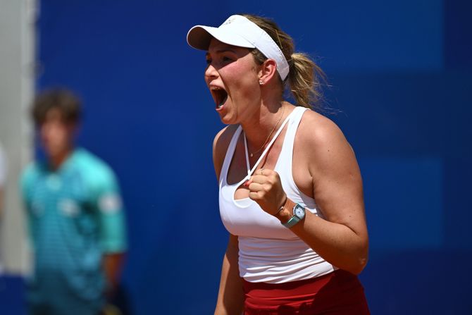 Dona Vekić Dona Vekić