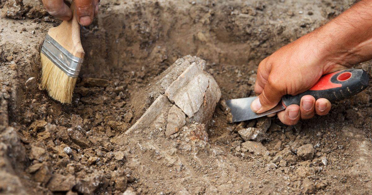 Pronađena figurica stara 7.000 godina podseća na moderne prikaze vanzemaljaca