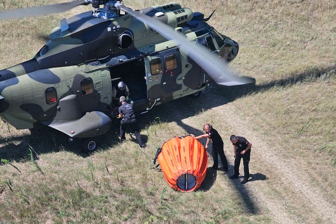 Helikopteri požar Raška