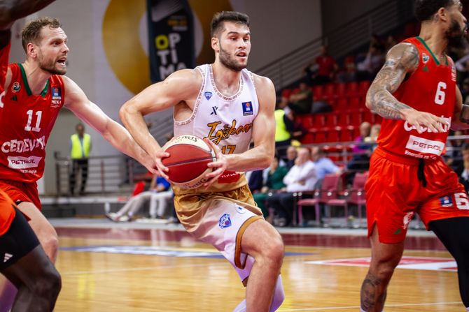 Mario Nakić Mario Nakić