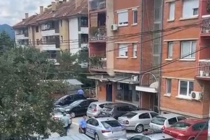 Kosovo, Kosovska Mitrovica, kosovska policija upala  u ekspoziture Pošte Srbije