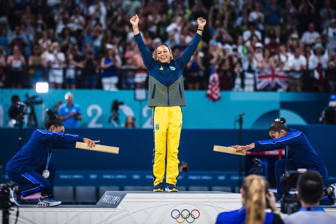 Gimnastika, Rebeka Andrade, Simon Bajls, Džodan Čajls