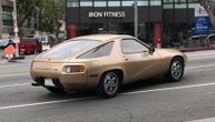 Porsche 928 iz filma "Risky Business" na aukciji: Na njemu je Tom Kruz učio da vozi sa manuelnim menjačem