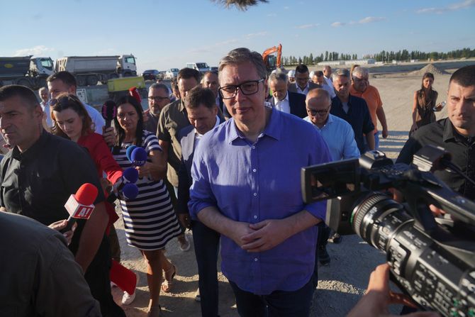 Aleksandar Vučić radovi na izgradnji Nacionalni fudbalski stadion Surčin