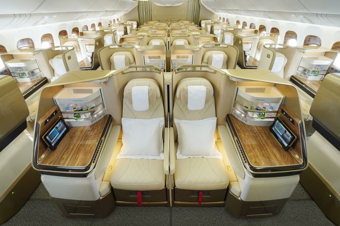 Emirates Boeing 777 nova kabina