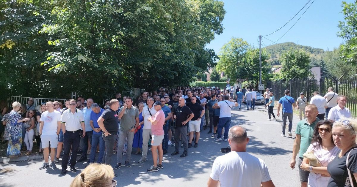 Dvojica Srba puštena nakon privođenja u Kosovskoj Mitrovici, završena protestna šetnja