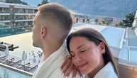 Ova srpska pevačica(31) živi u hotelu u Beogradu! Komšije progovorile: Dečko nije tu, uglavnom je viđamo sa...