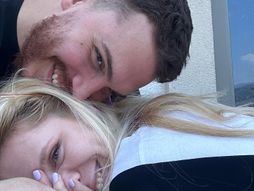 Nemanja Vico, Jelena Nikolić