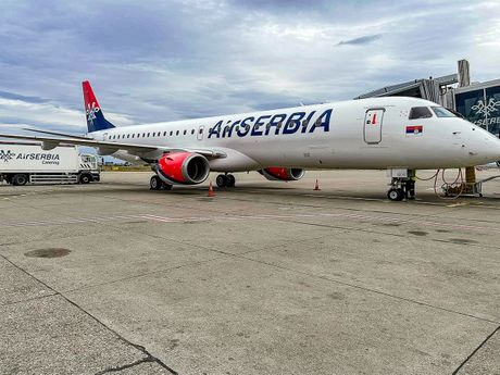 Air Serbia Embraer E195