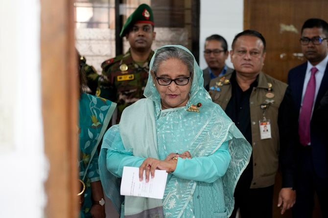 Sheikh Hasina, Seik Hasina