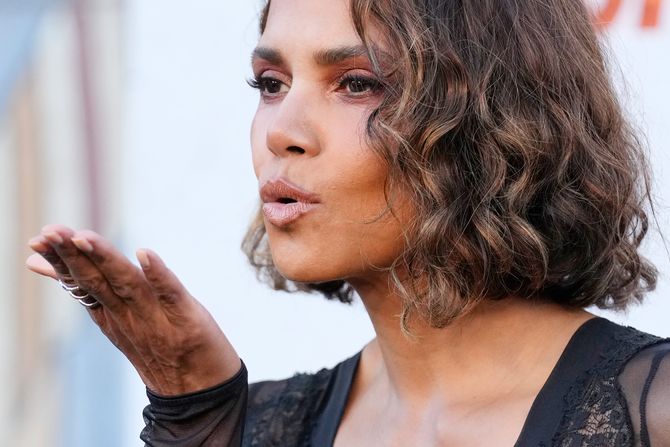 Halle Berry, Hali Beri