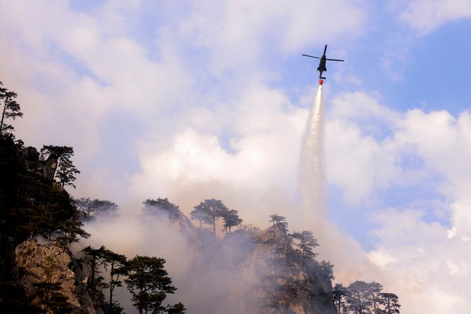 Požari Bosna BiH Sutjeska helikopteri Požari Bosna BiH Sutjeska helikopteri