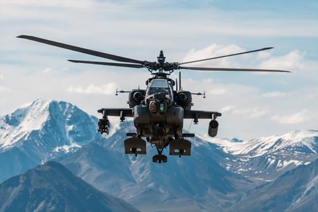 Ah-64 Apache helikopter