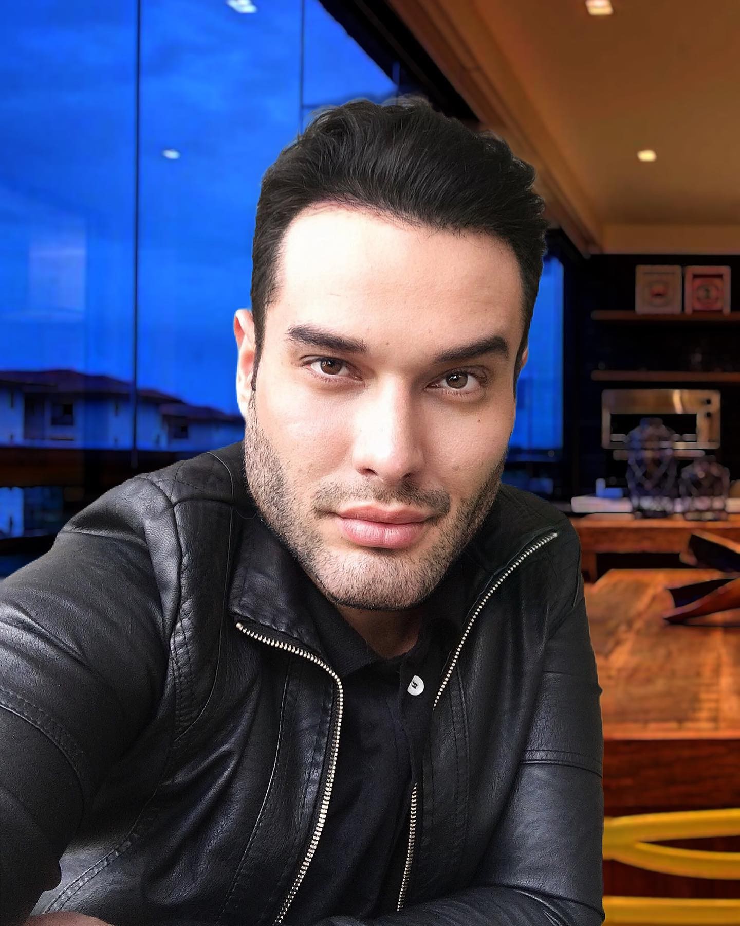 "Živi Nostradamus" šokirao najnovijom objavom: Pomenuo Iran, Kinu, Ameriku i "rat iscrpljivanja"