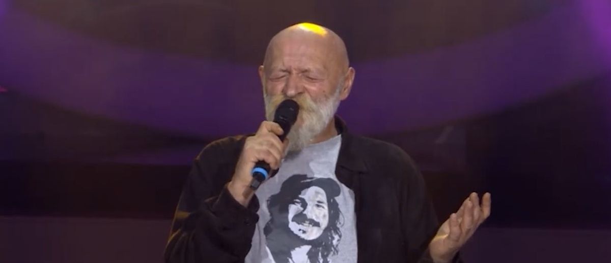 Njegov hit znamo svi - pratila ga slava, izgubio sina, pa ostao bez dinara! Radi kao moler: "Nisam se snašao"