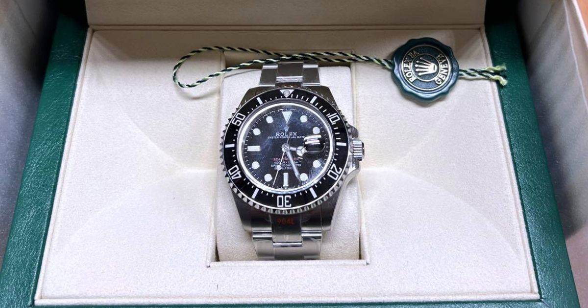 Čuveni "roleks" satovi poskupeli zbog skoka cena zlata Čuveni "roleks" satovi poskupeli zbog skoka cena zlata