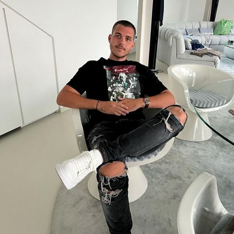 Viktor Živojinović