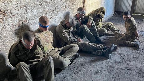 Ruski vojnici Kursk zarobljeni rat Ukrajina