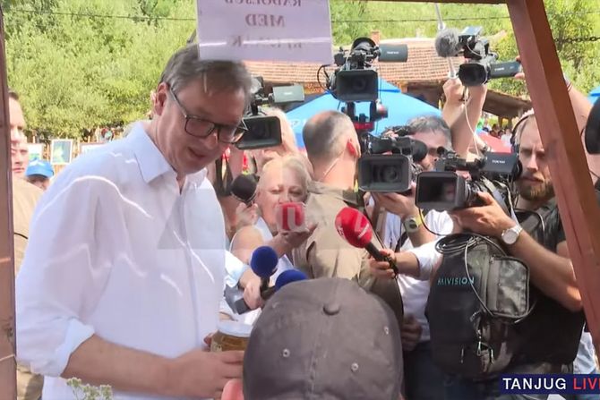 Vučić, Medveđica, Dani proje i sira